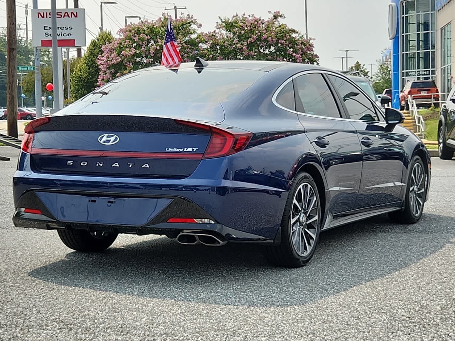 2022 Hyundai Sonata Limited photo 2
