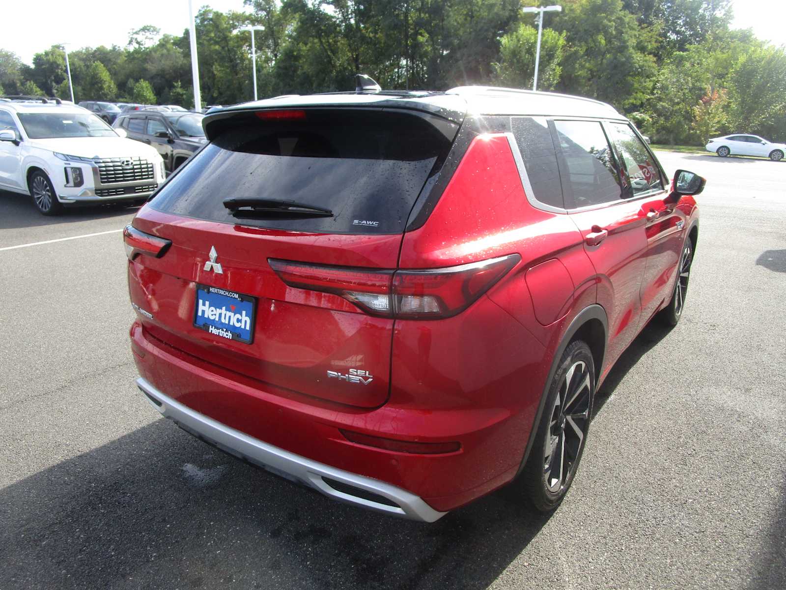 2023 Mitsubishi Outlander PHEV SEL photo 4