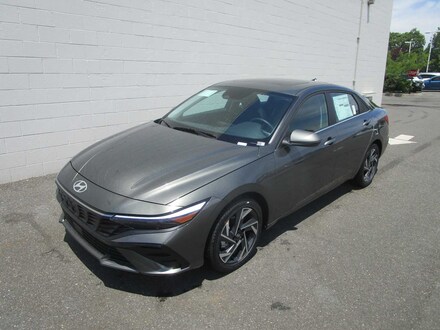 2026 Hyundai Elantra Limited Sedan