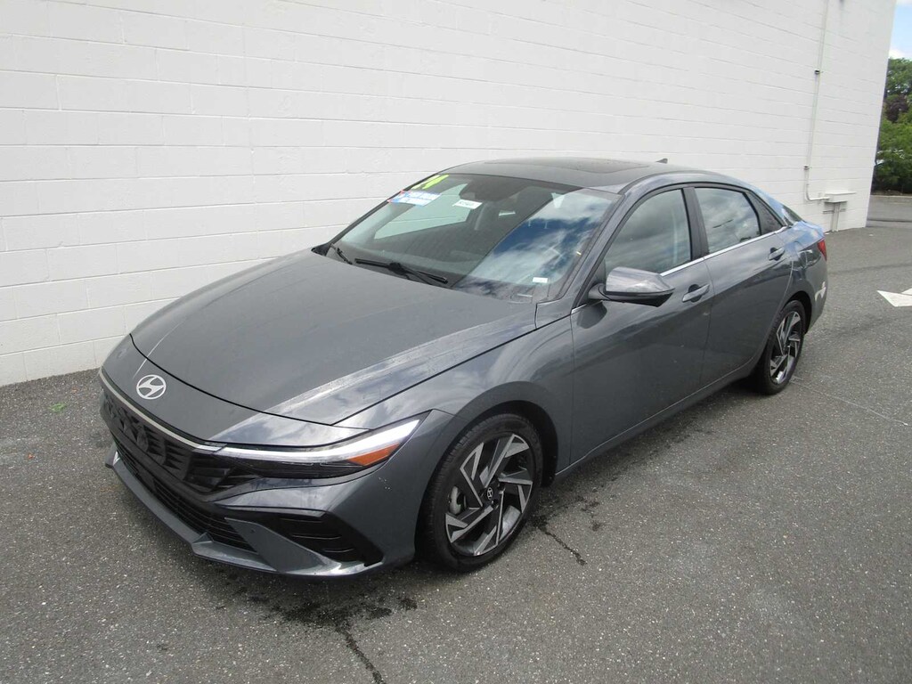 Certified 2024 Hyundai Elantra LIMITED SDN Sedan