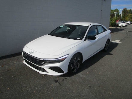 2025 Hyundai Elantra SEL Sport Sedan