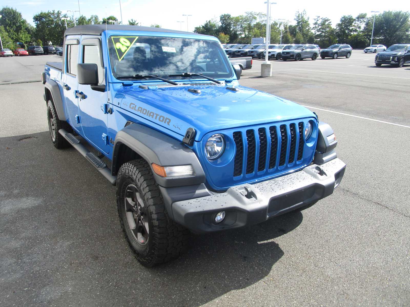 2020 Jeep Gladiator Sport photo 3