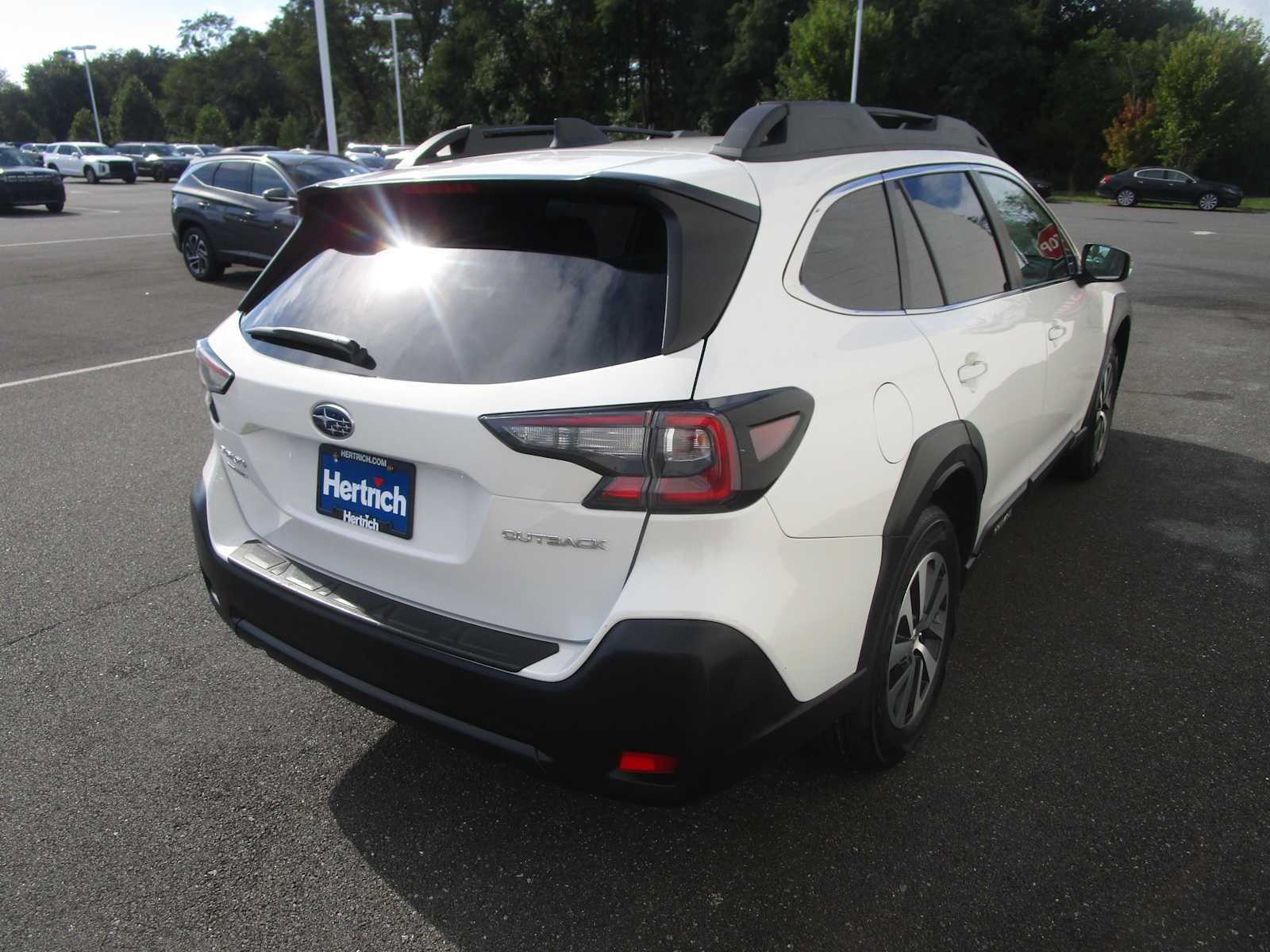 2023 Subaru Outback Premium photo 4