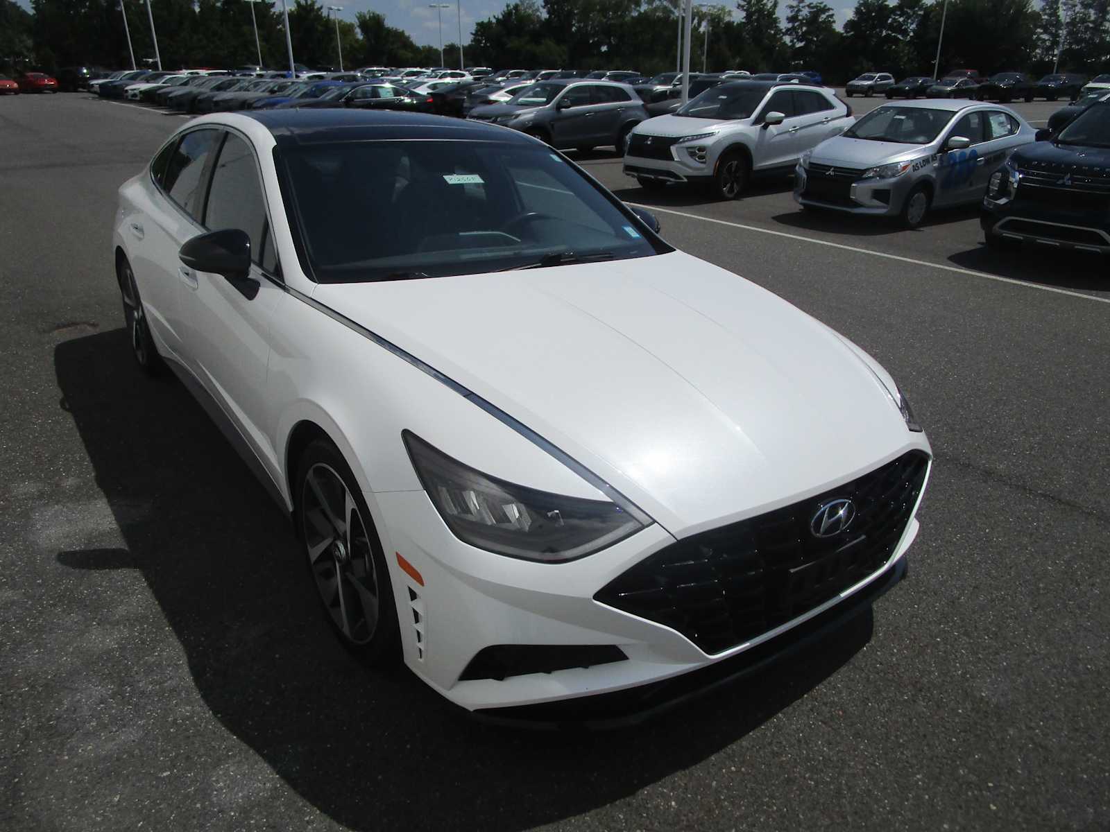 2022 Hyundai Sonata SEL Plus photo 3
