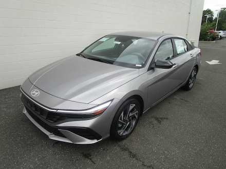 2025 Hyundai Elantra SEL Sport Sedan