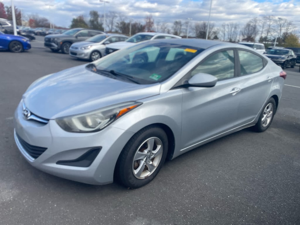 Used 2014 Hyundai Elantra SE Sedan