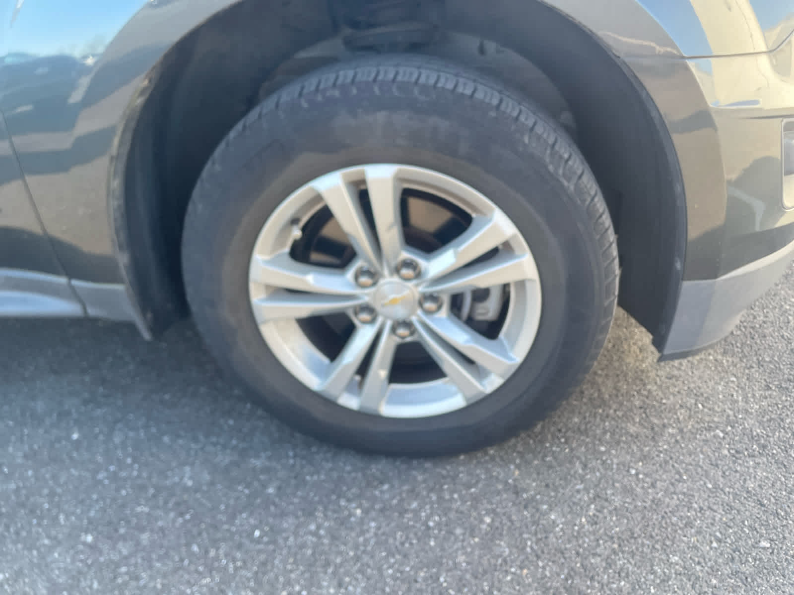 2017 Chevrolet Equinox LS photo 3