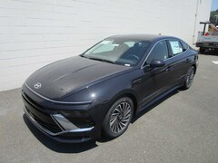 2025 Hyundai Sonata Hybrid SEL Sedan