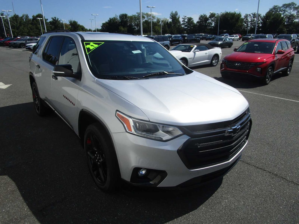 Used 2021 Chevrolet Traverse Premier SUV