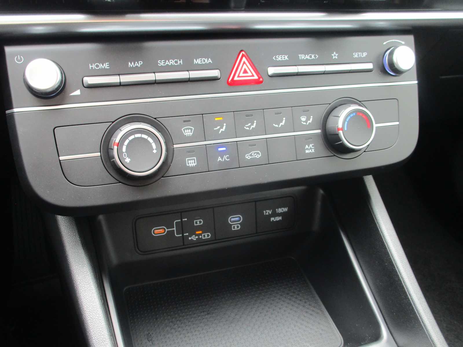 2026 Hyundai Tucson SE - Photo 18