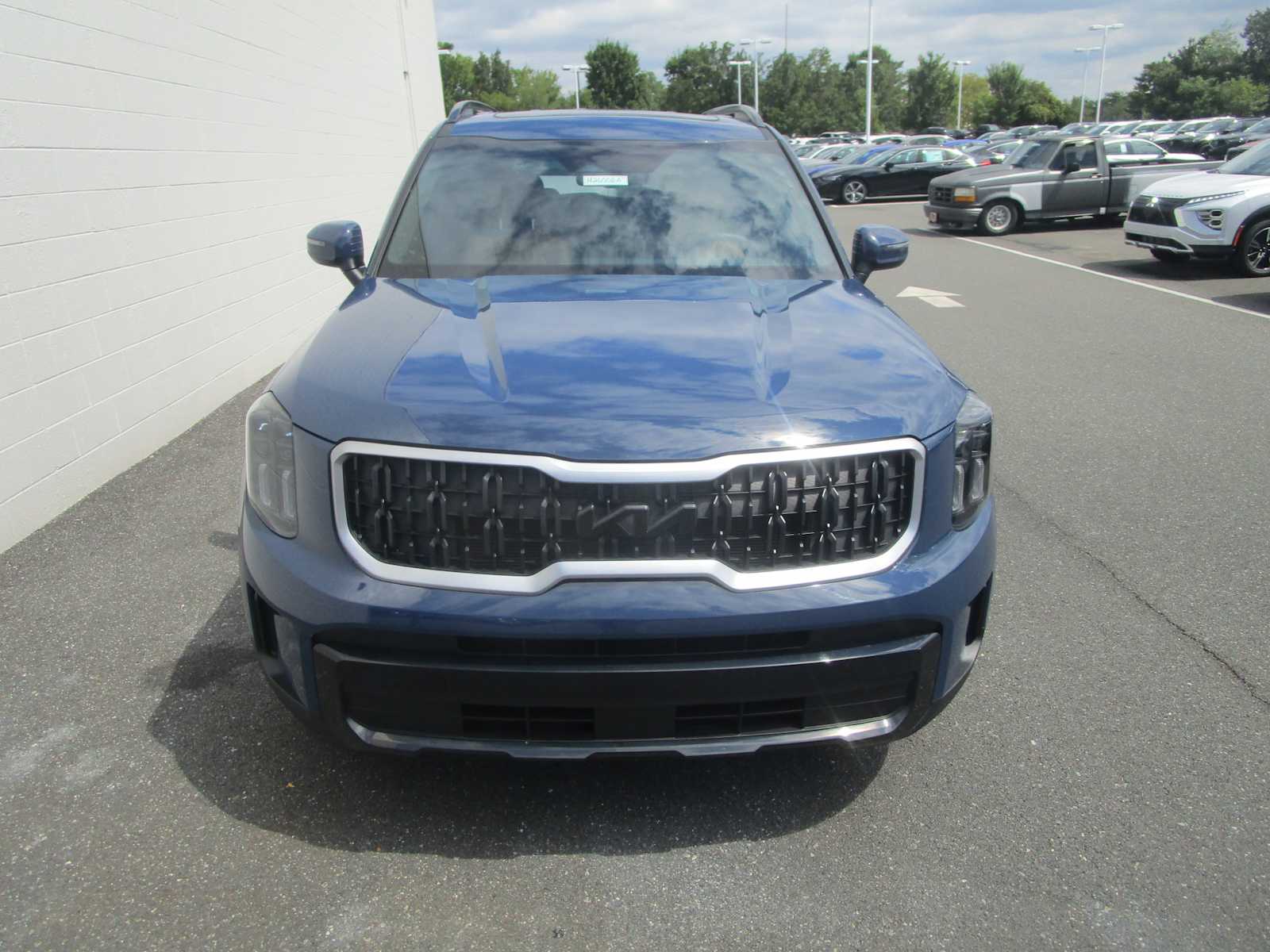 2025 Kia Telluride EX X-Line photo 2