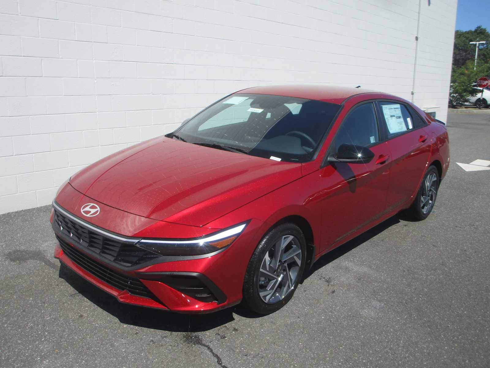 2025 Hyundai Elantra SEL's photo