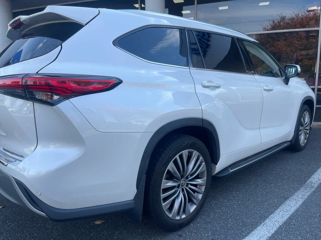 Used 2021 Toyota Highlander Platinum SUV