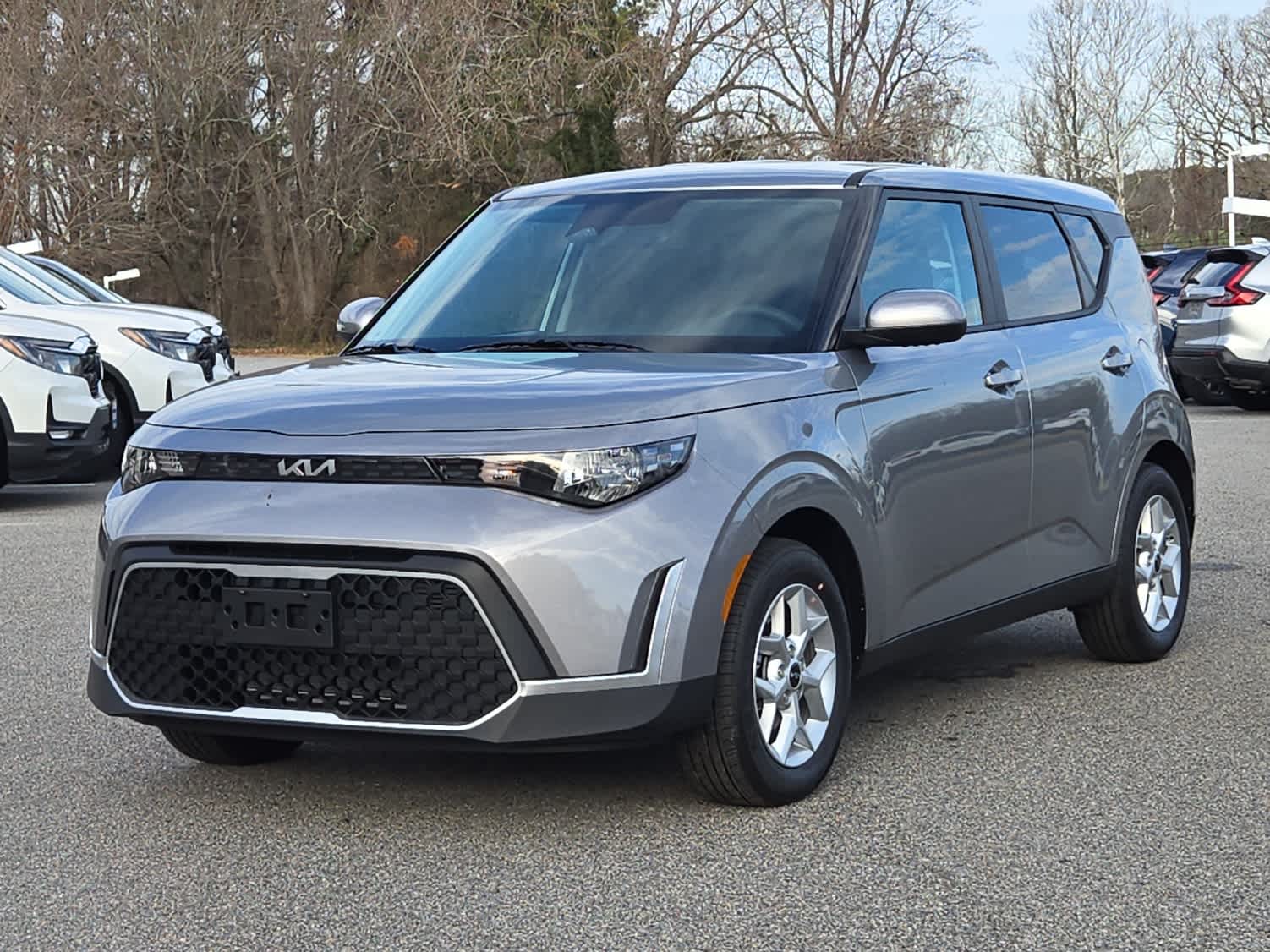 2025 Kia Soul LX's photo