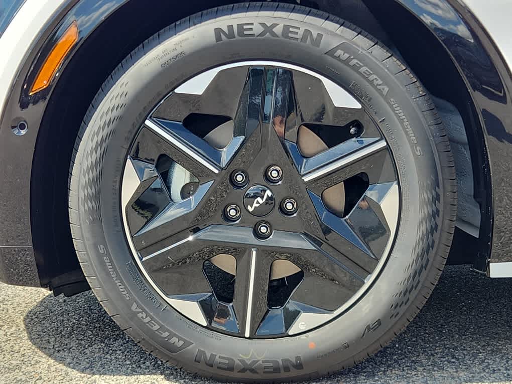 2025 Kia EV6 Wind - Photo 6
