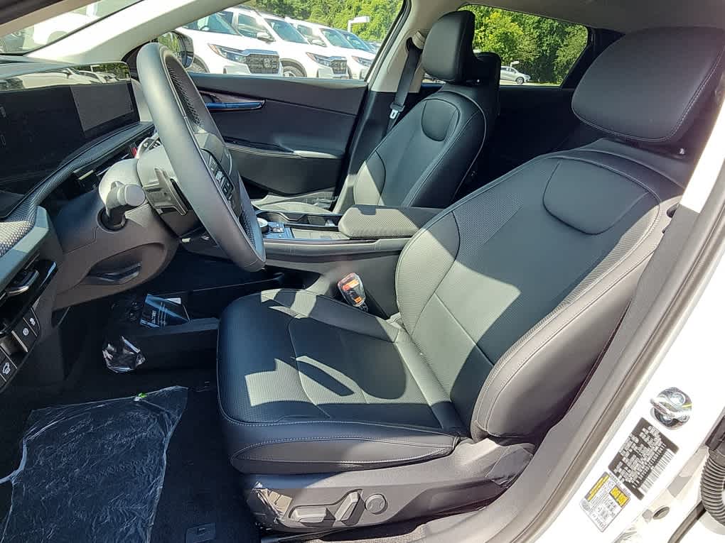 2025 Kia EV6 Wind - Photo 10