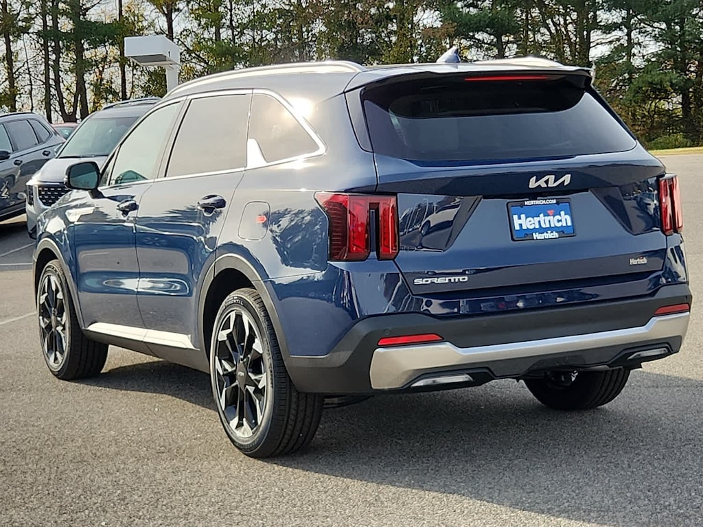 New 2026 Kia Sorento EX FWD
