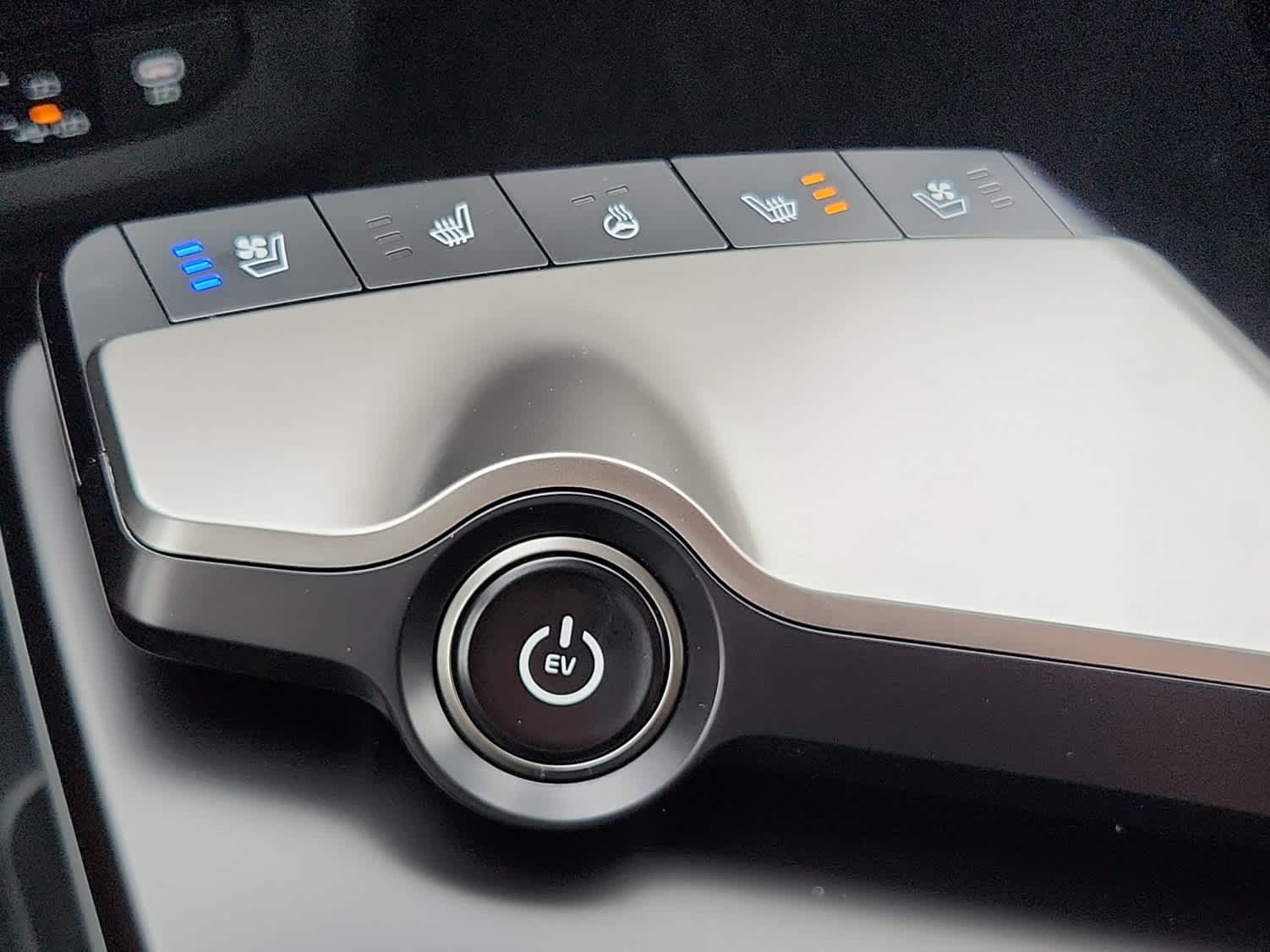 2025 Kia EV6 Wind - Photo 13