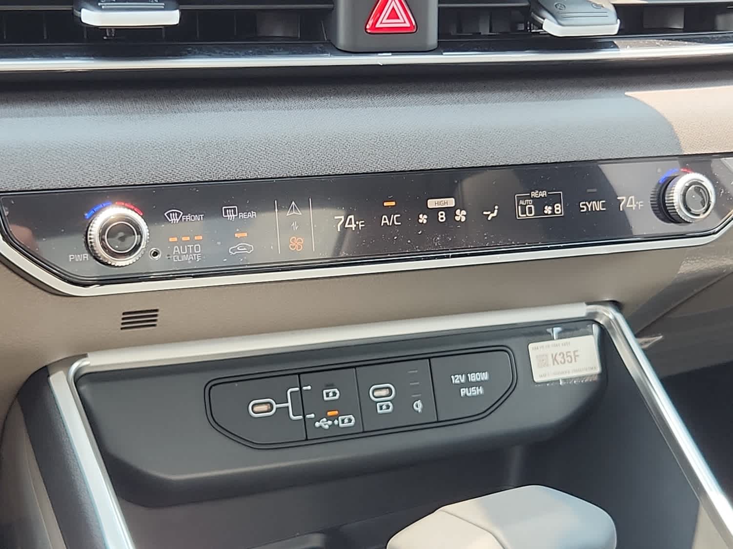 2026 Kia Carnival SX - Photo 18