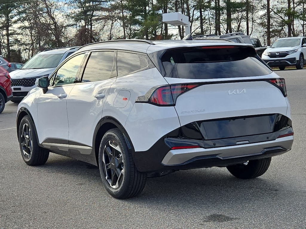 New 2026 Kia Sportage SX FWD