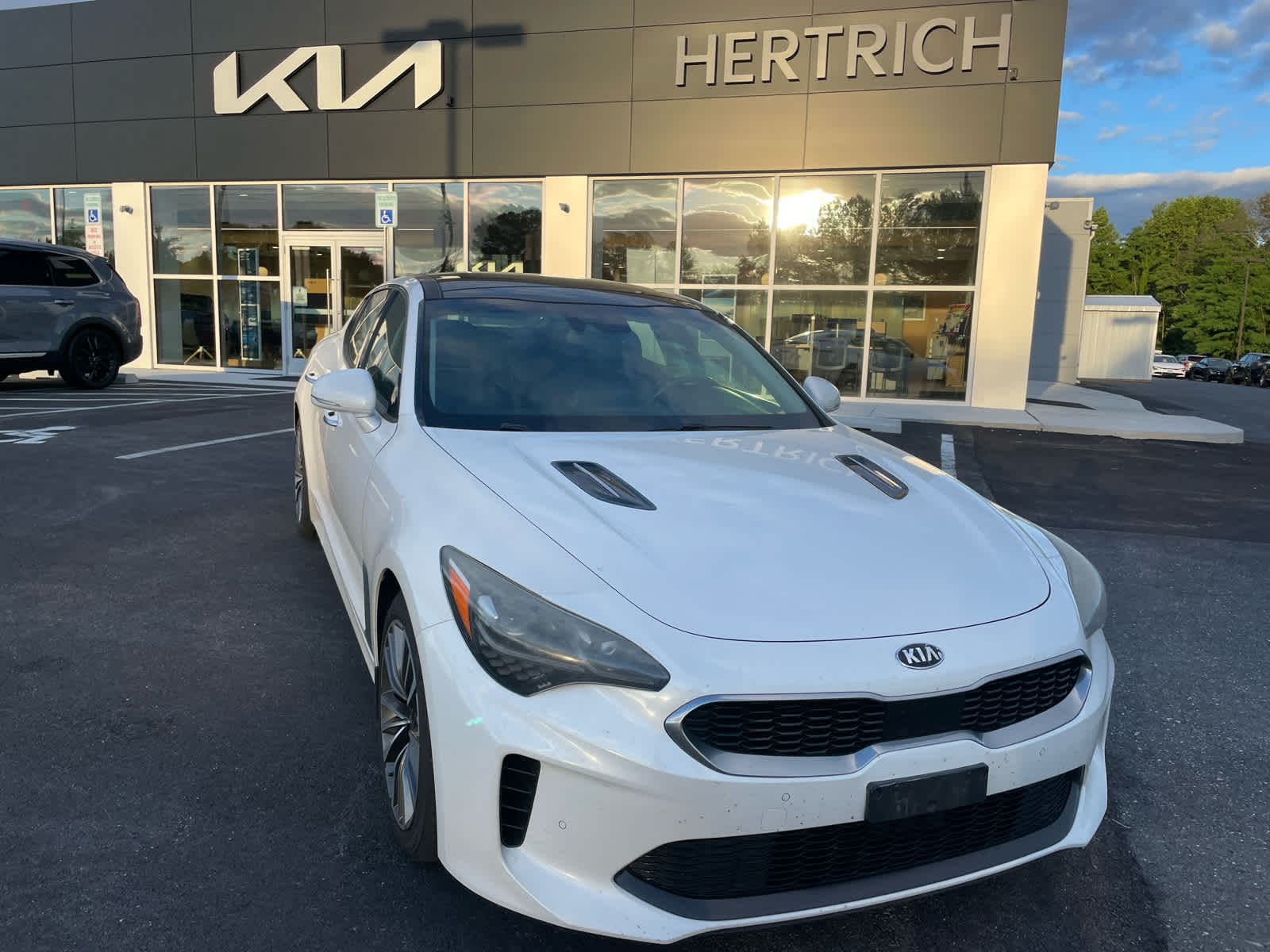 2018 Kia Stinger Premium AWD's photo