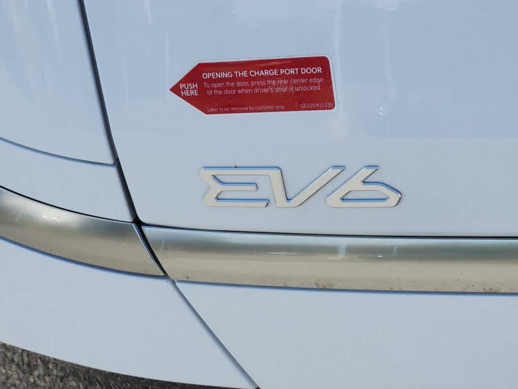 2025 Kia EV6 Wind - Photo 18