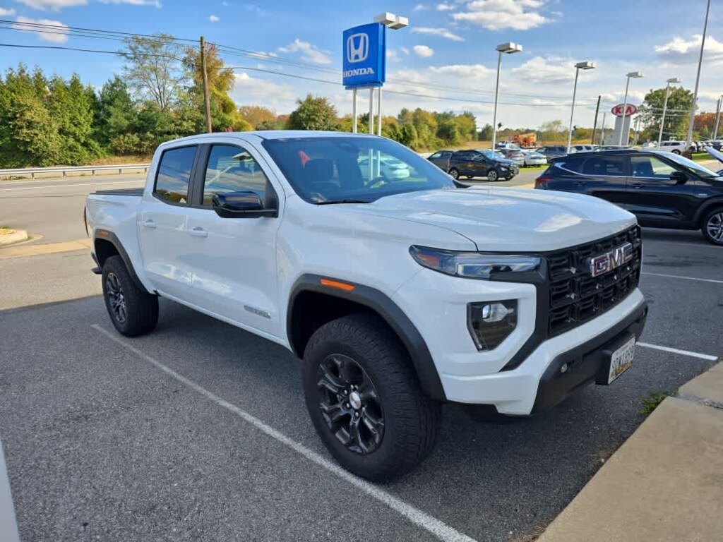 Used 2024 GMC Canyon 2WD Elevation Crew Cab Crew Cab