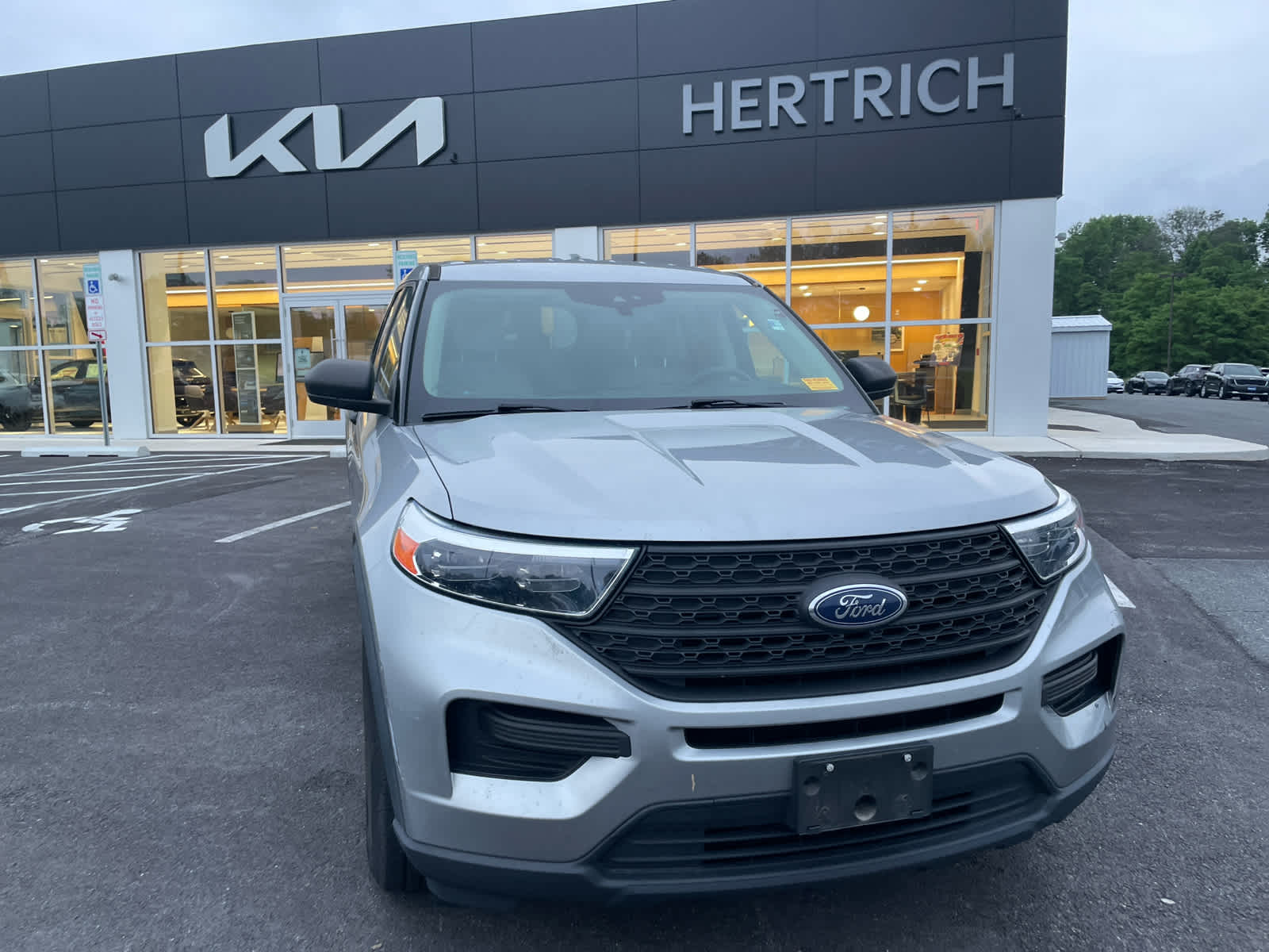 2021 Ford Explorer Base RWD's photo
