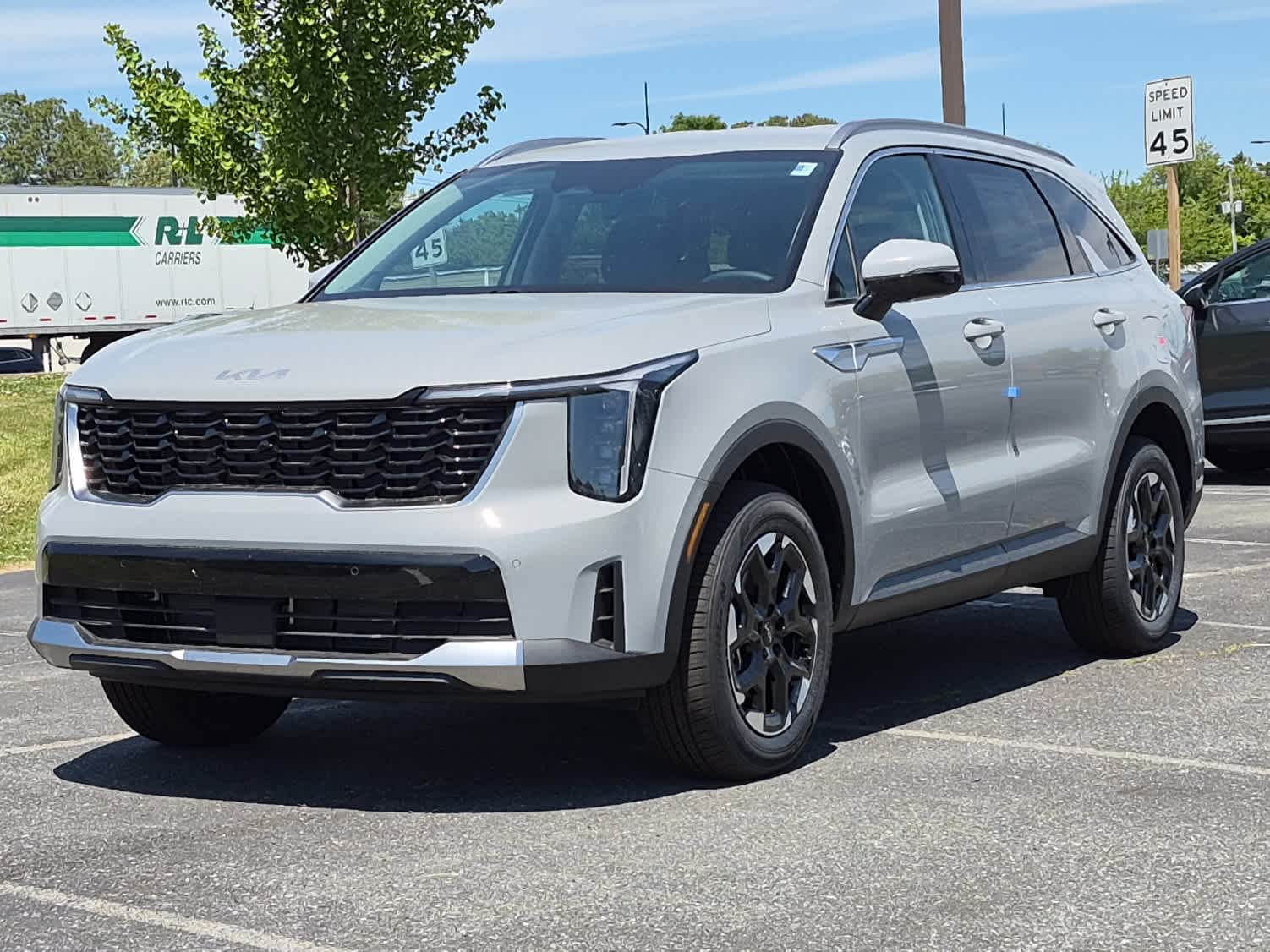 2026 Kia Sorento S AT 4WD's photo