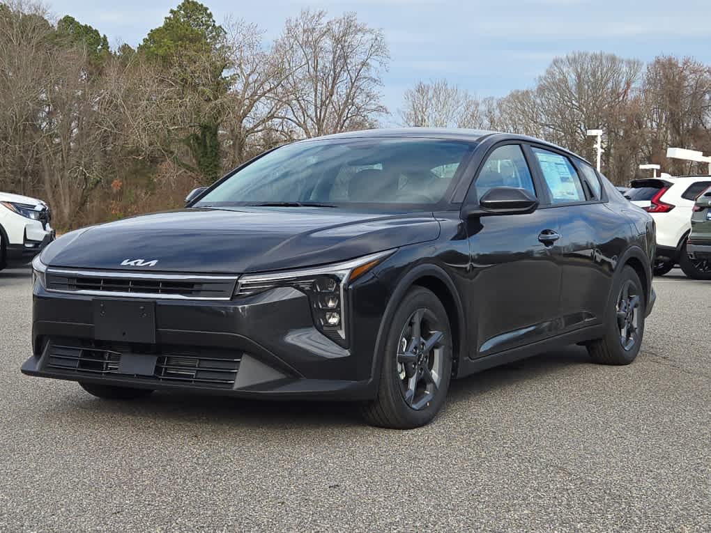 2025 Kia K4 LXS's photo