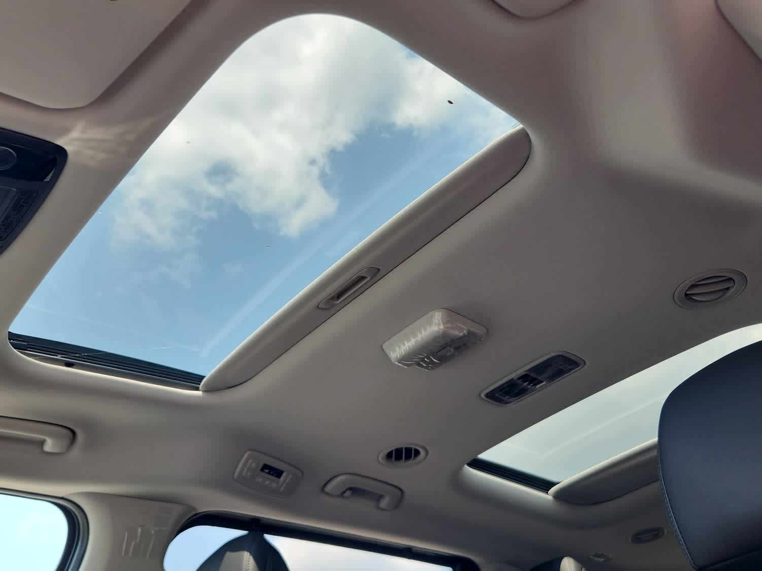 2026 Kia Carnival SX - Photo 13