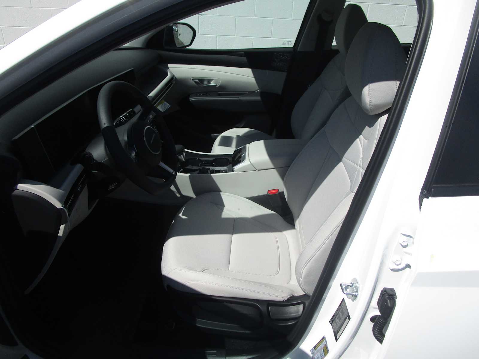 2026 Hyundai Tucson SE - Photo 16