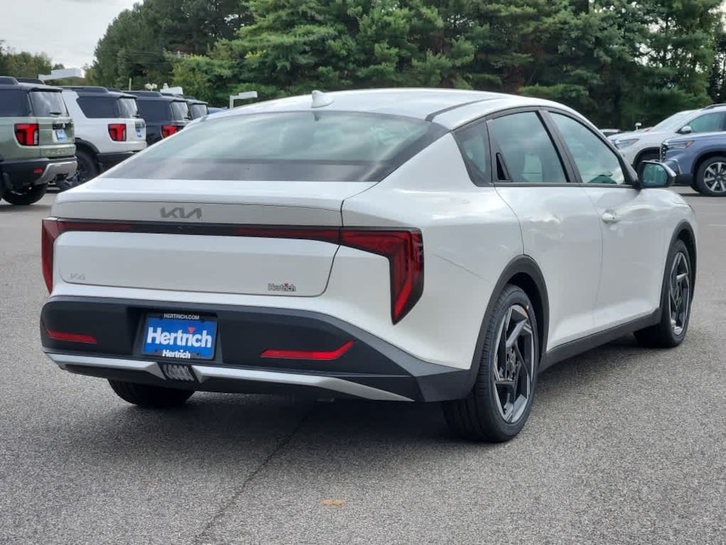 New 2025 Kia K4 EX FWD