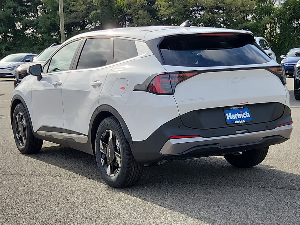 New 2026 Kia Sportage LX FWD