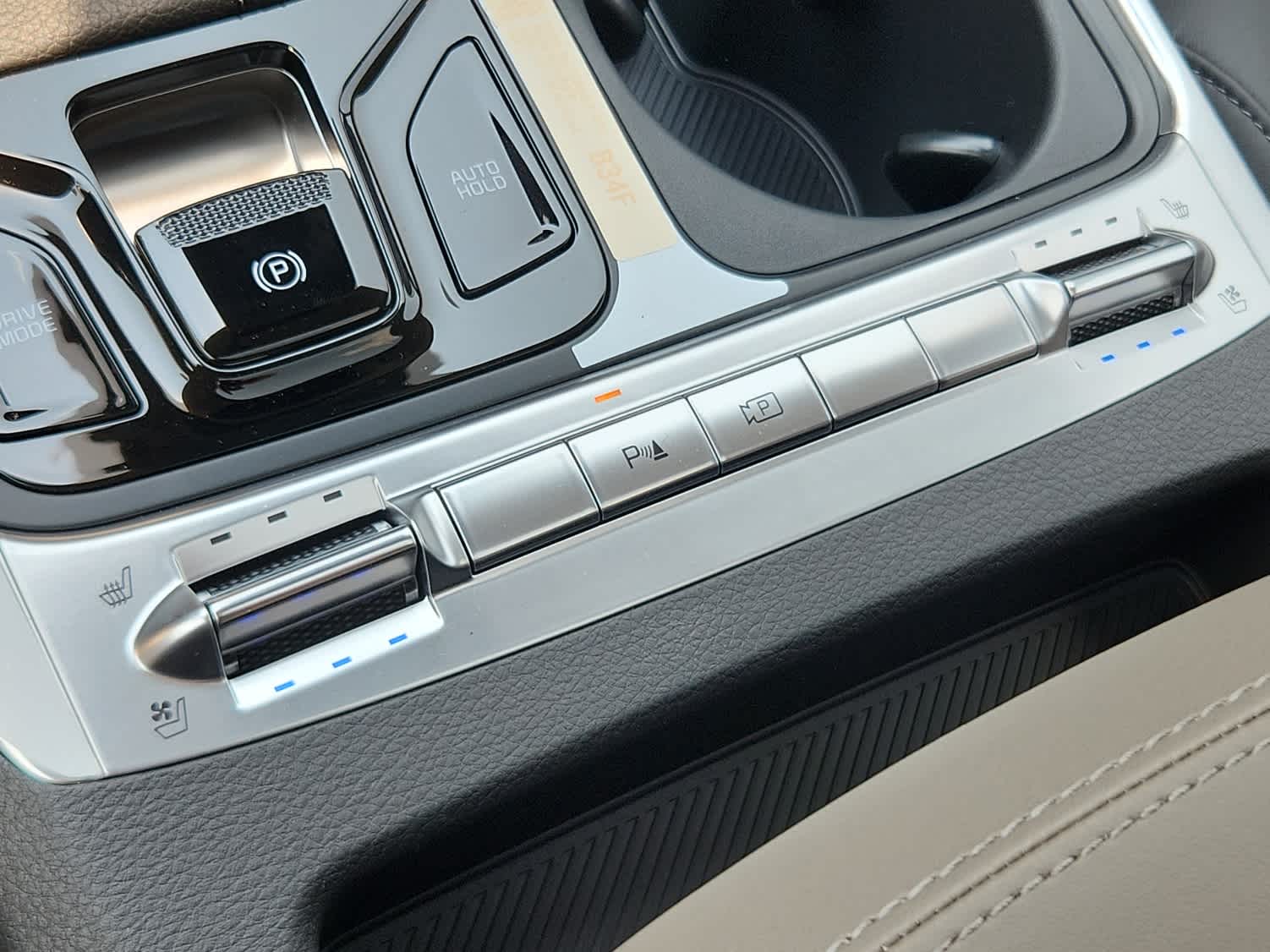 2026 Kia Carnival SX - Photo 14