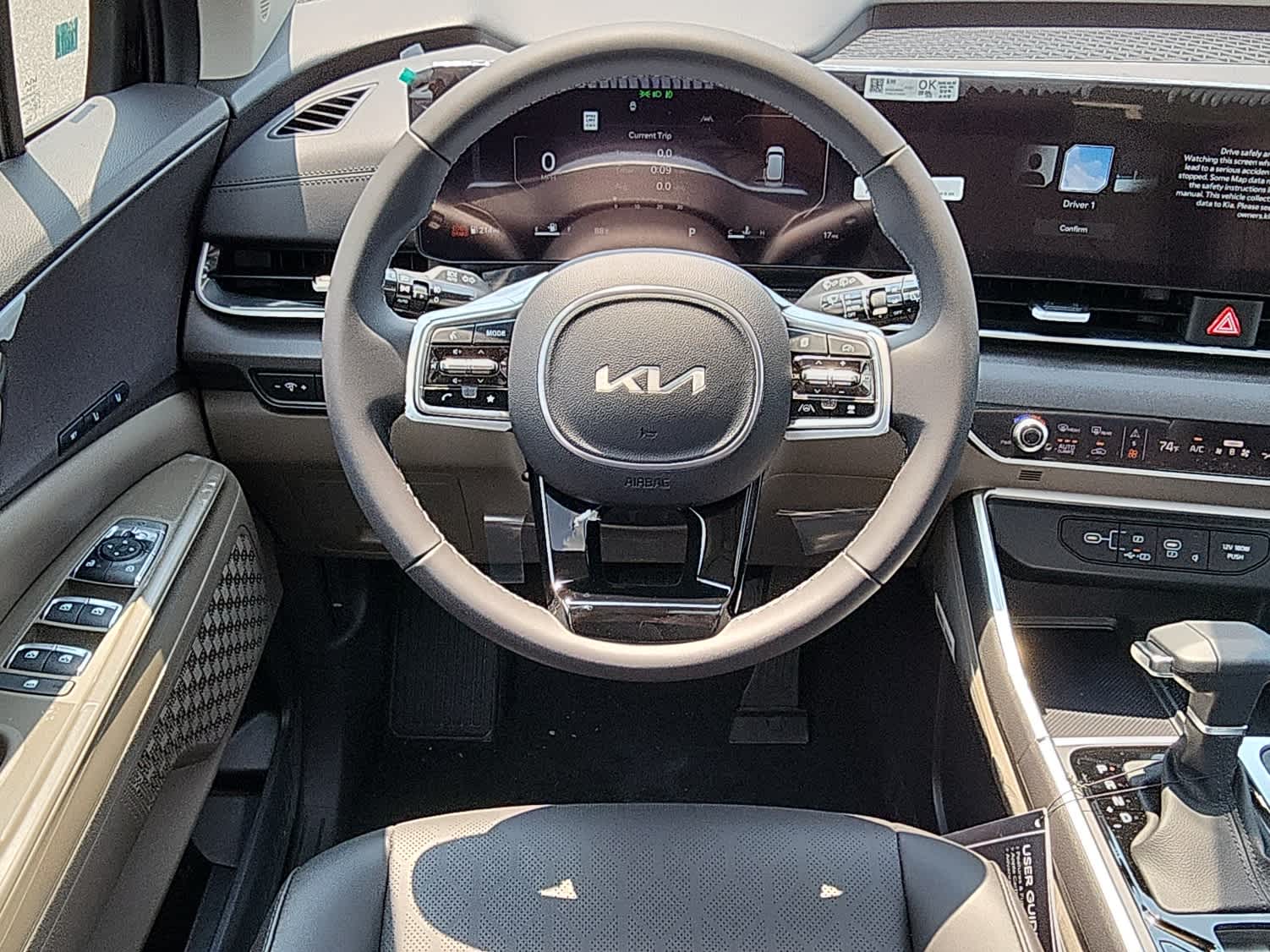 2026 Kia Carnival SX - Photo 9