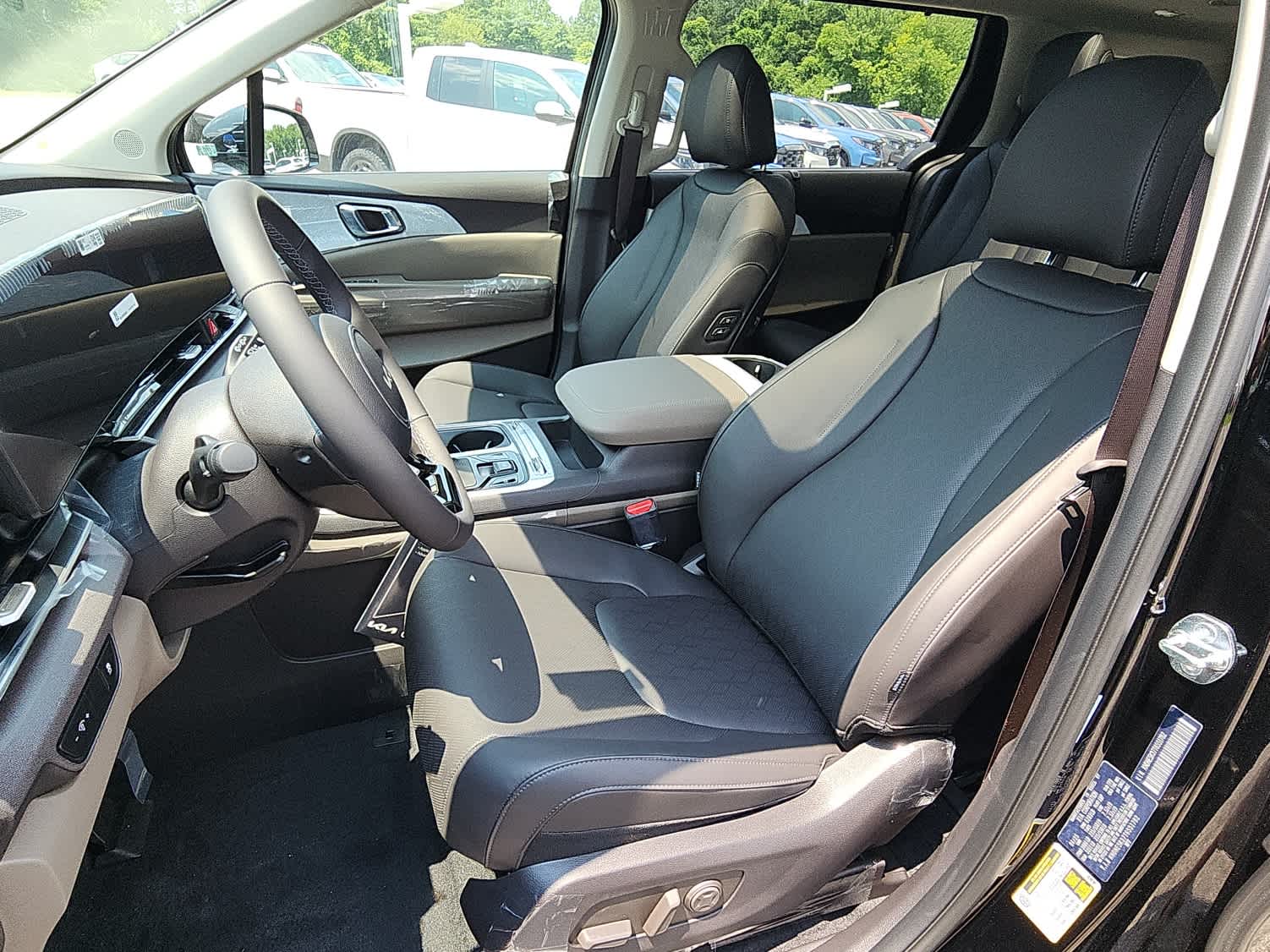 2026 Kia Carnival SX - Photo 11