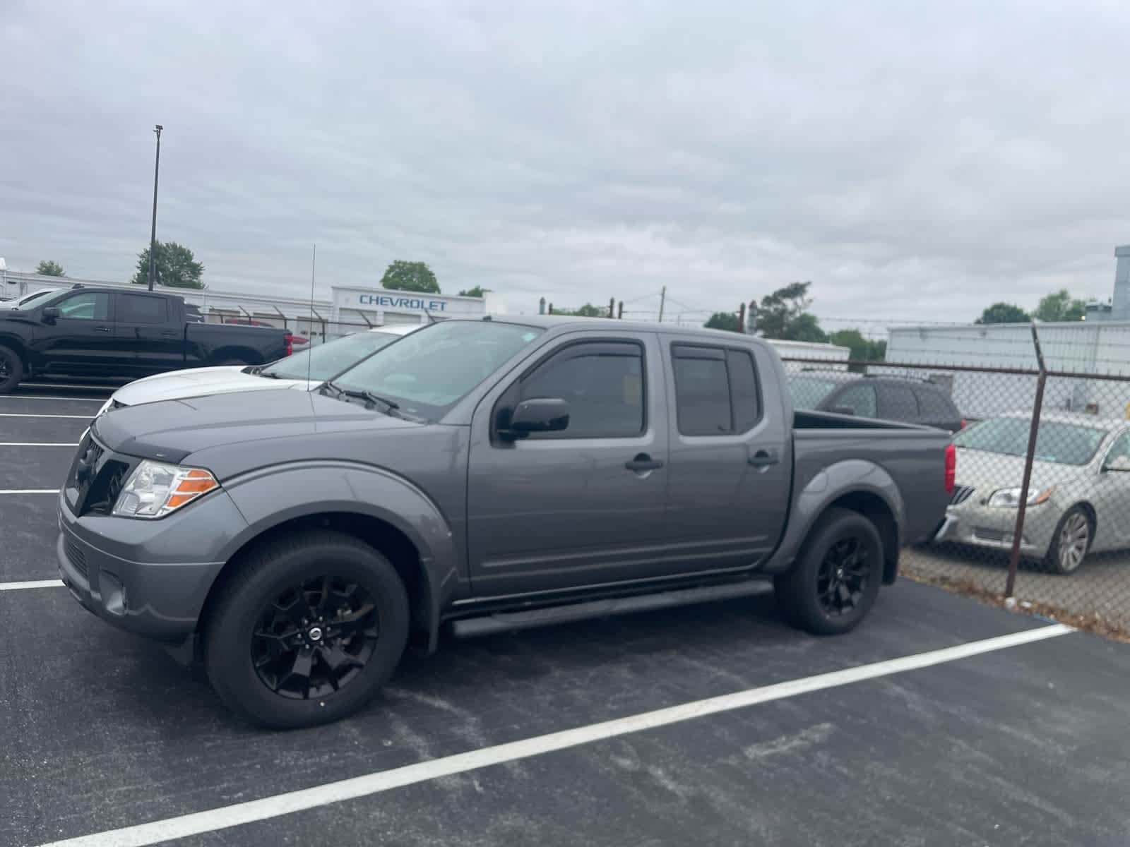 2021 Nissan Frontier SV Crew Cab 4X4 SWB's photo