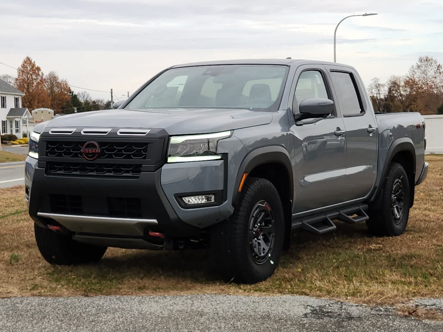 2026 Nissan Frontier PRO-4X's photo