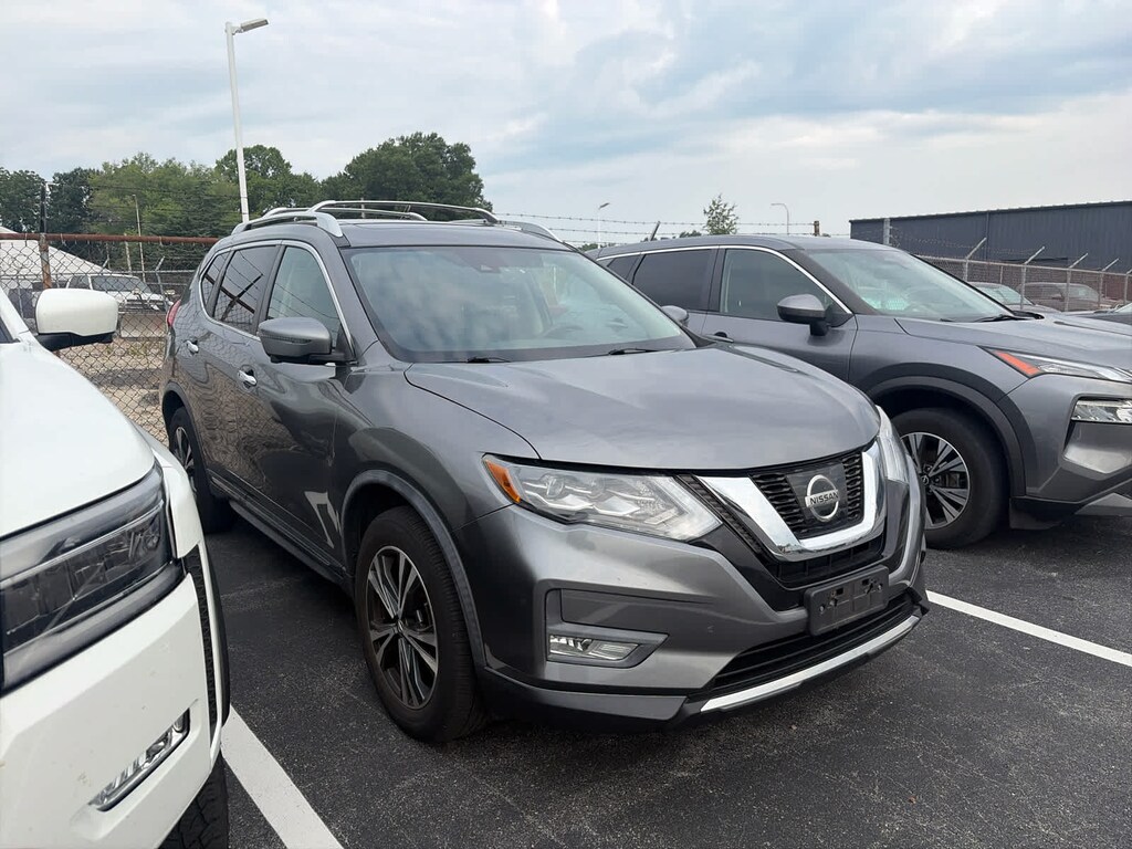 Used 2017 Nissan Rogue SL SUV