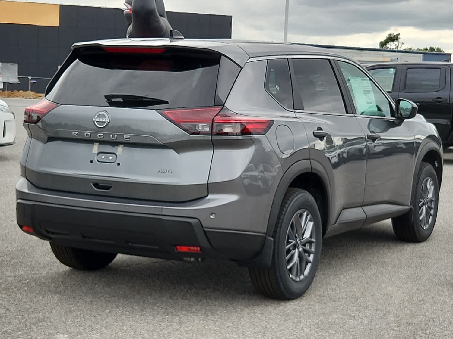 2026 Nissan Rogue S photo 3