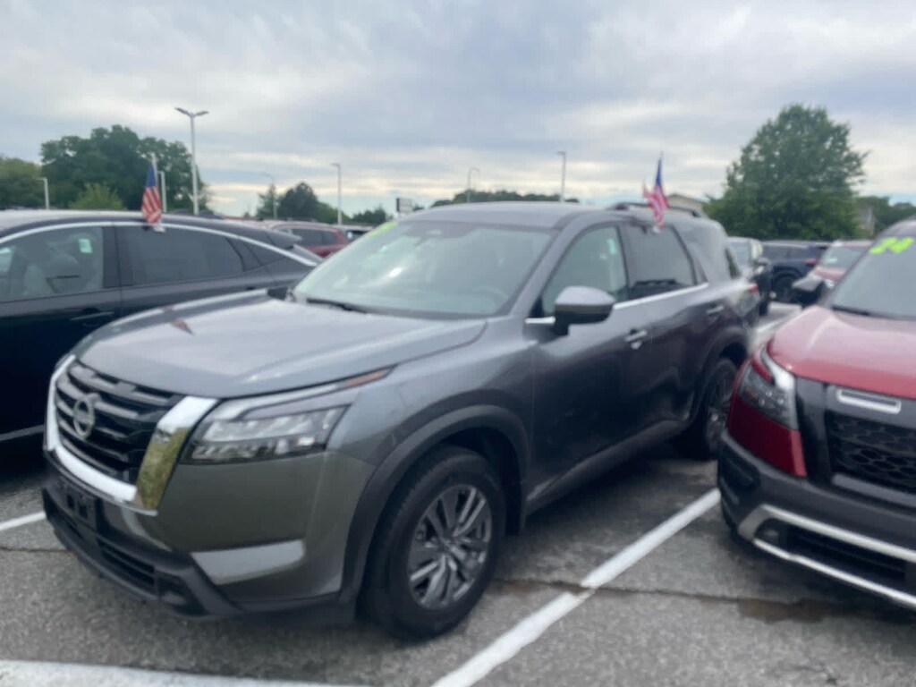 Certified 2025 Nissan Pathfinder SV SUV