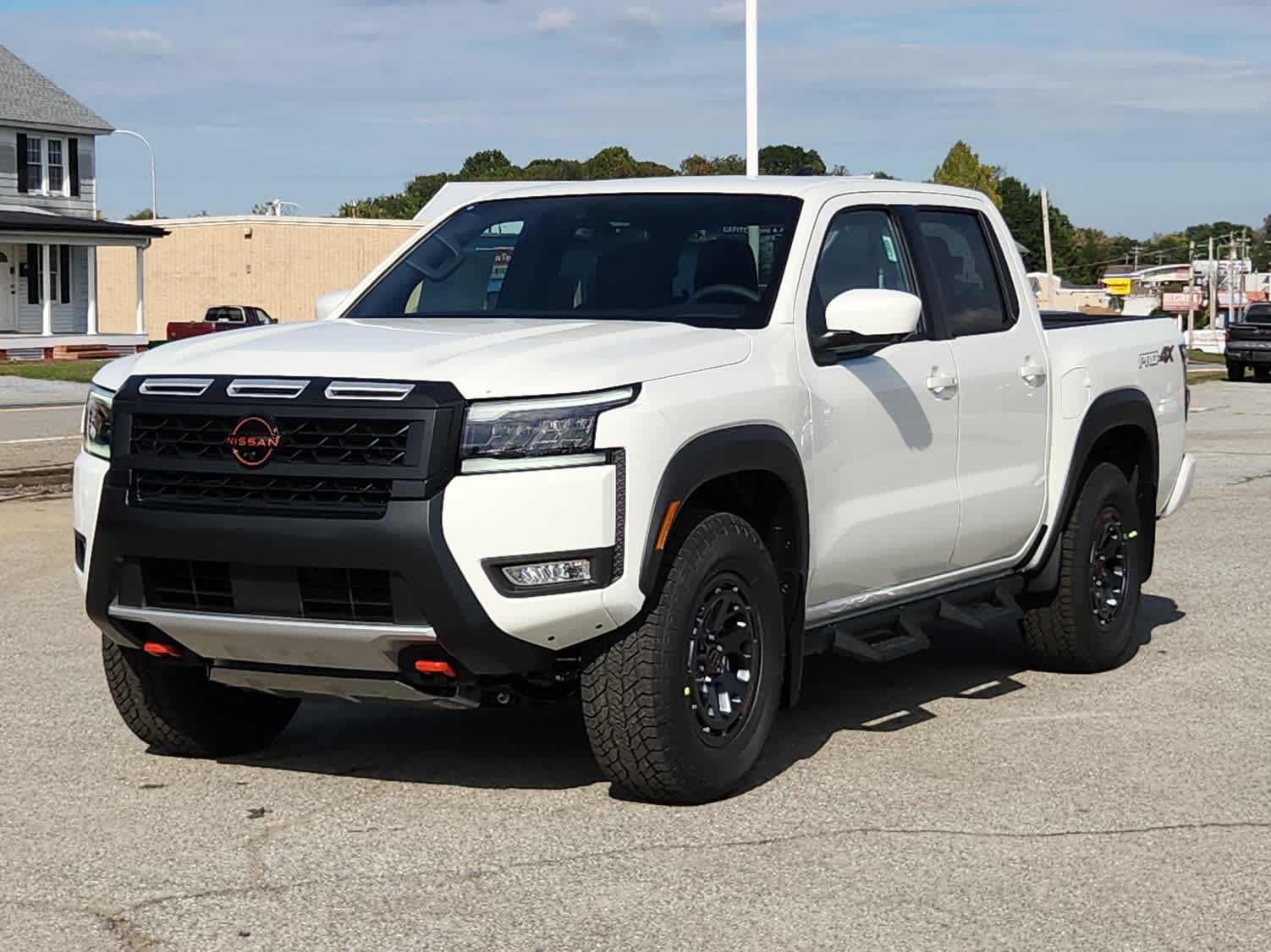 2026 Nissan Frontier PRO-4X's photo