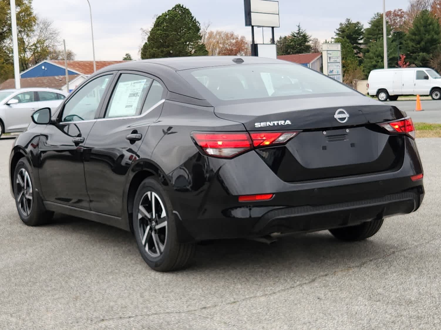 2025 Nissan Sentra SV photo 4