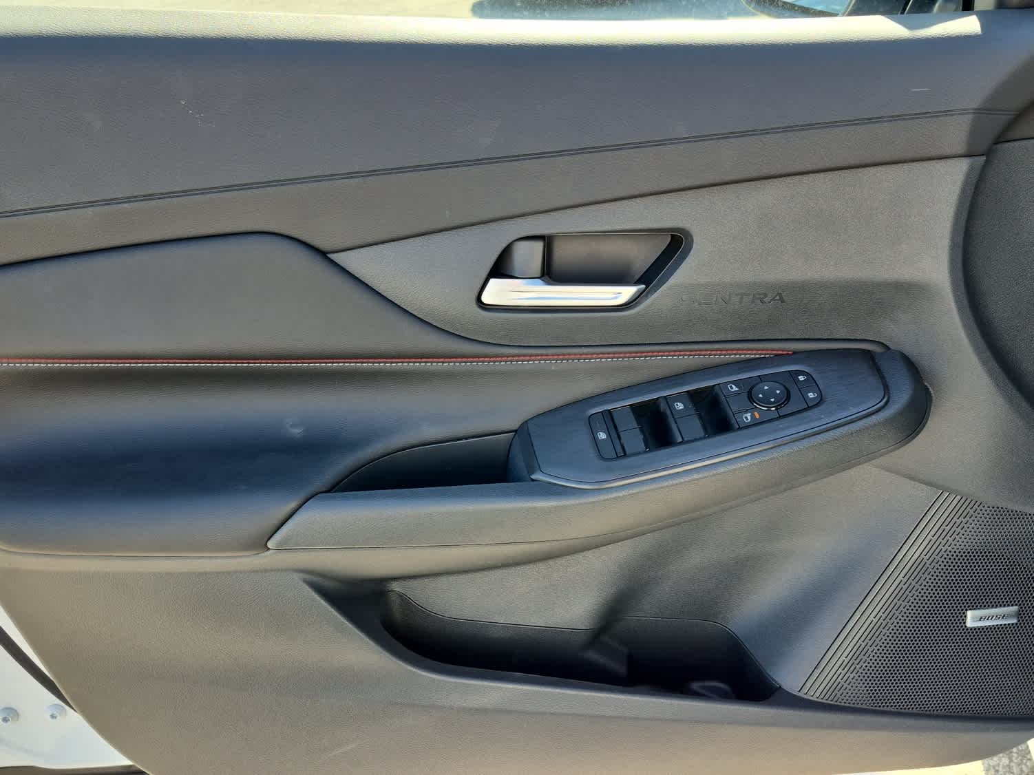 2026 Nissan Sentra SR - Photo 8
