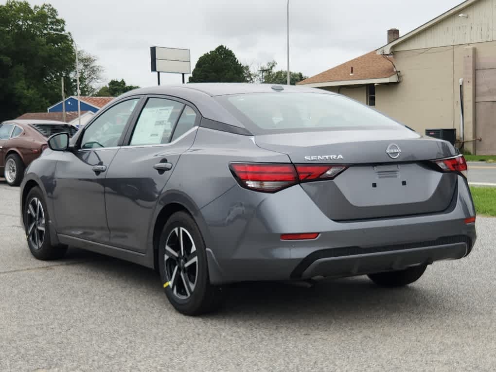 2025 Nissan Sentra SV photo 4