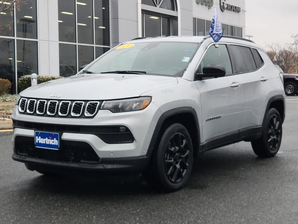 Certified 2024 Jeep Compass Latitude Lux SUV