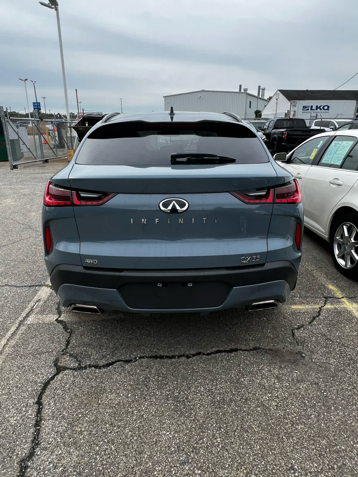 2023 Infiniti QX55 Essential photo 4