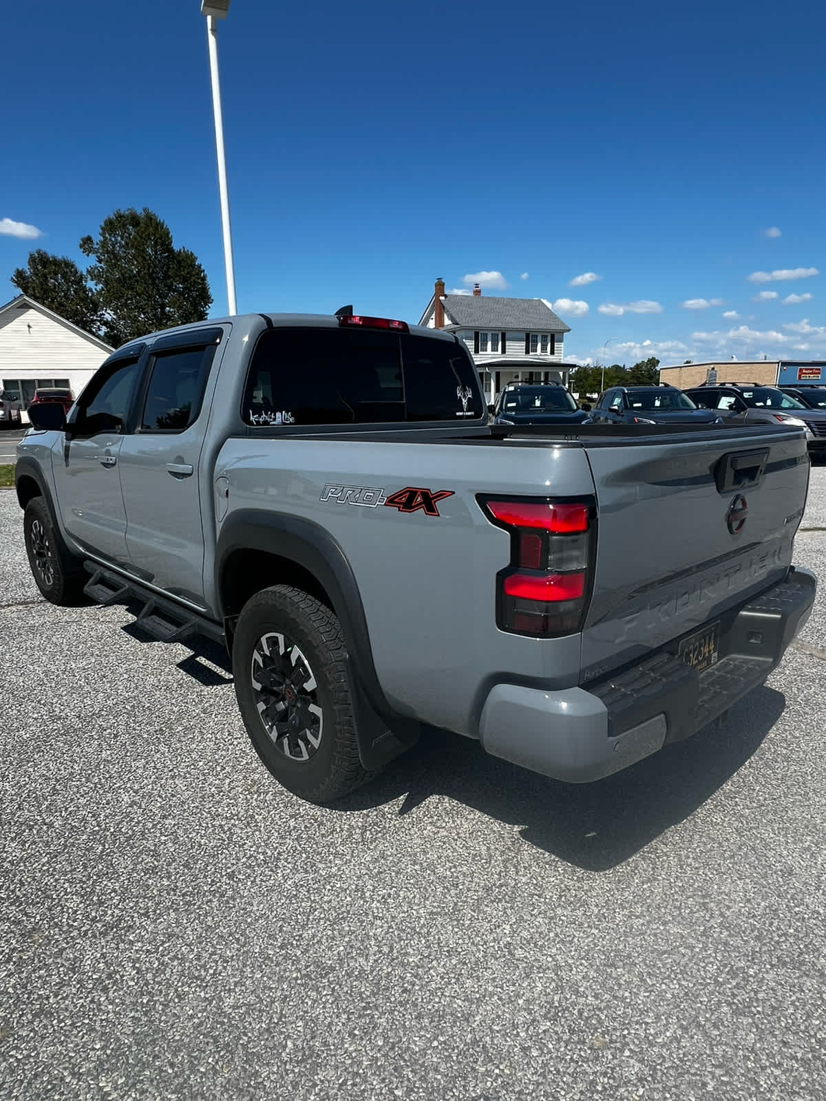 2023 Nissan Frontier PRO-4X Crew Cab photo 3