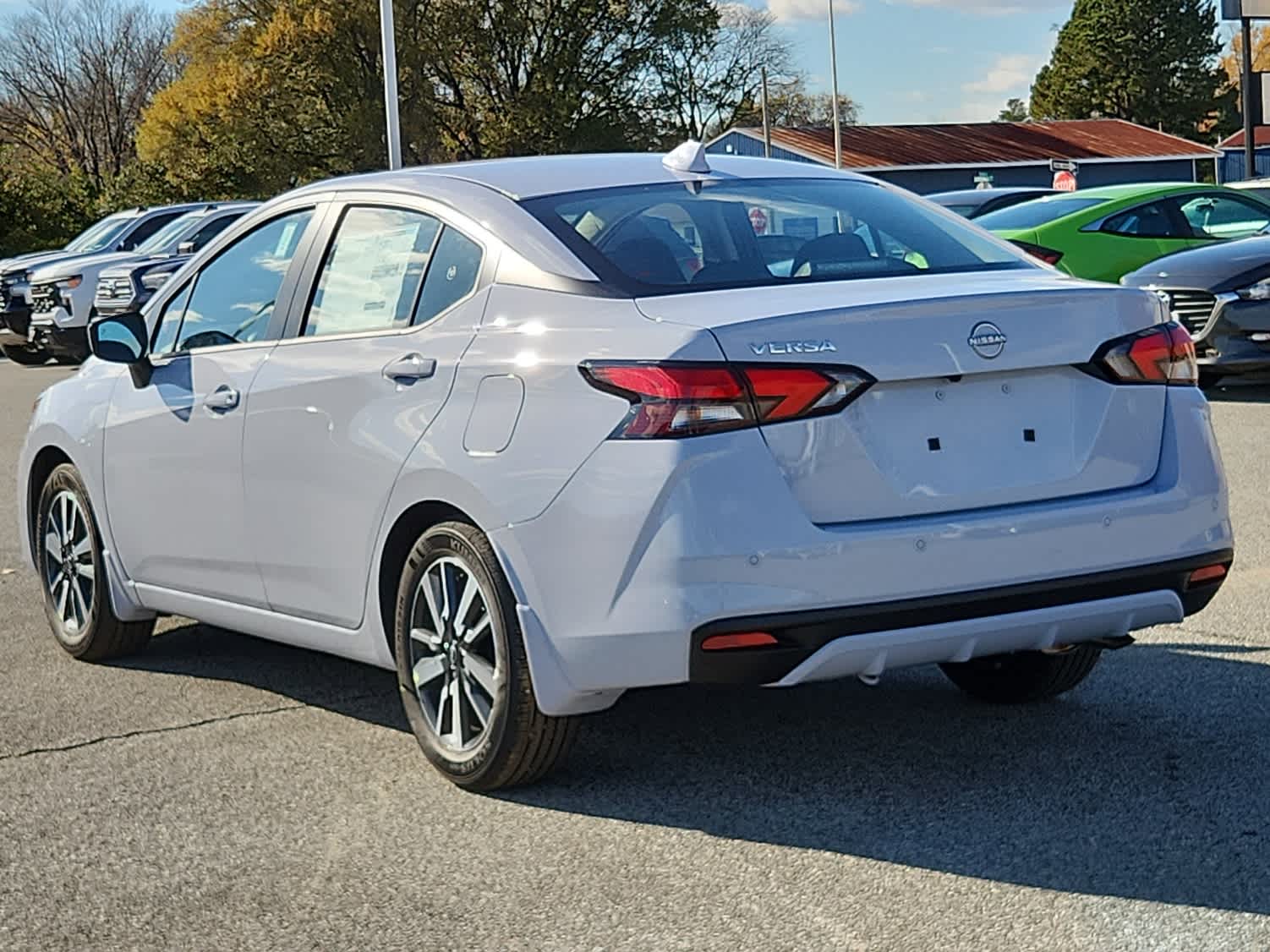 2025 Nissan Versa SV photo 4